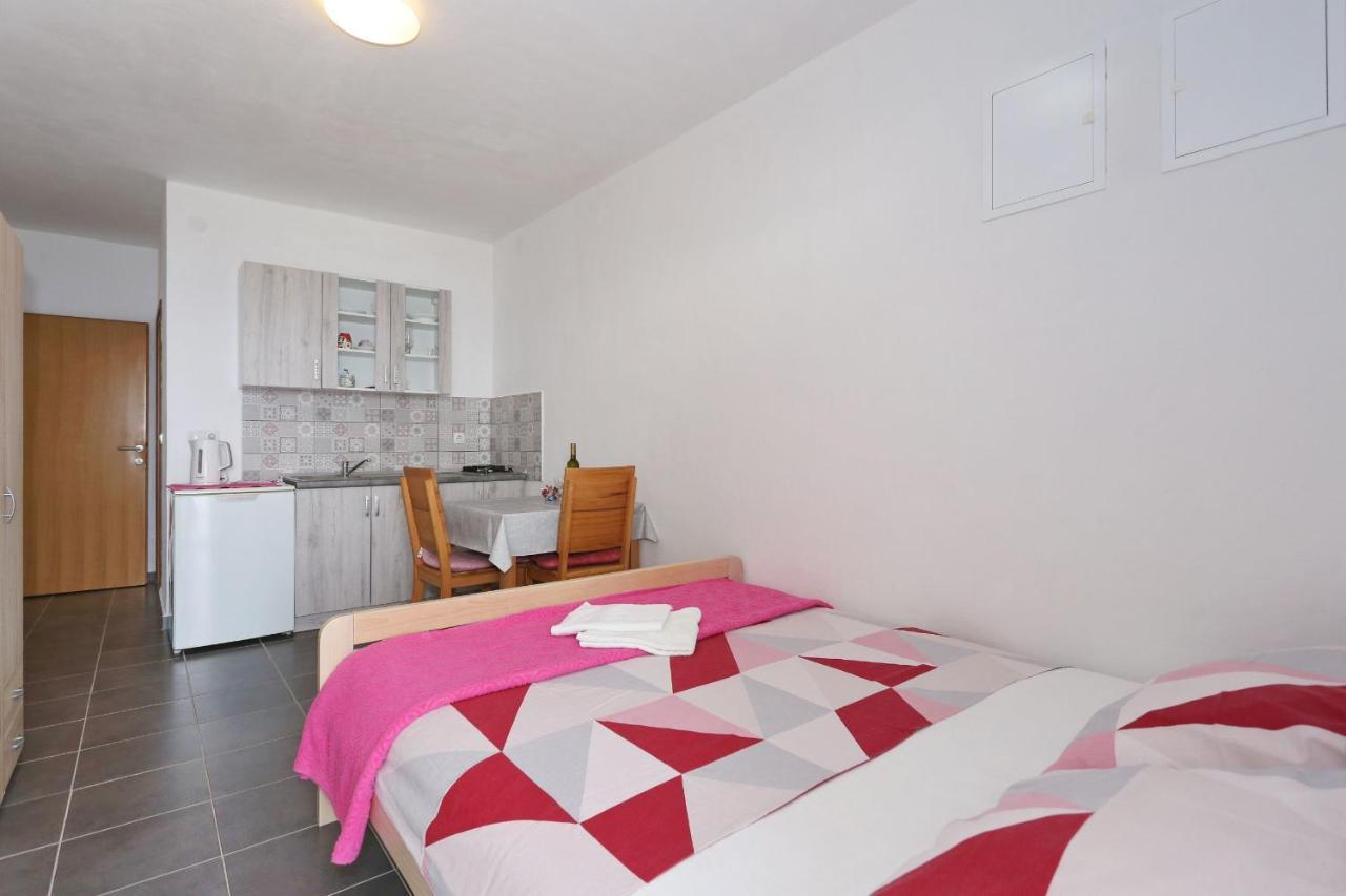 Apartments Vlado I Vesna 利缇纳 外观 照片