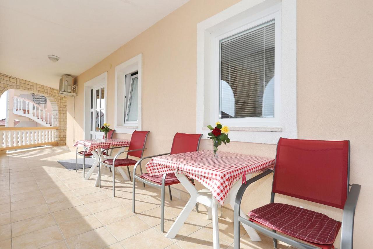 Apartments Vlado I Vesna 利缇纳 外观 照片