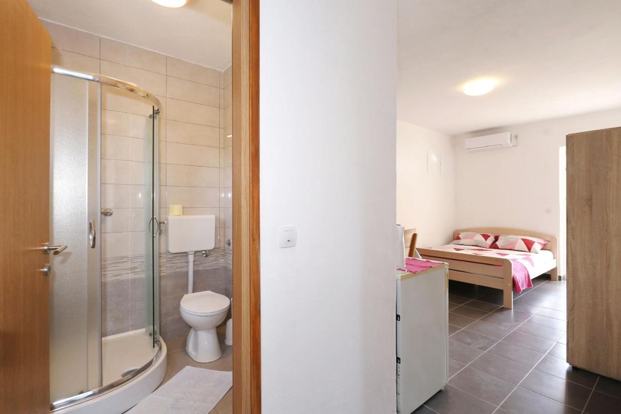 Apartments Vlado I Vesna 利缇纳 外观 照片